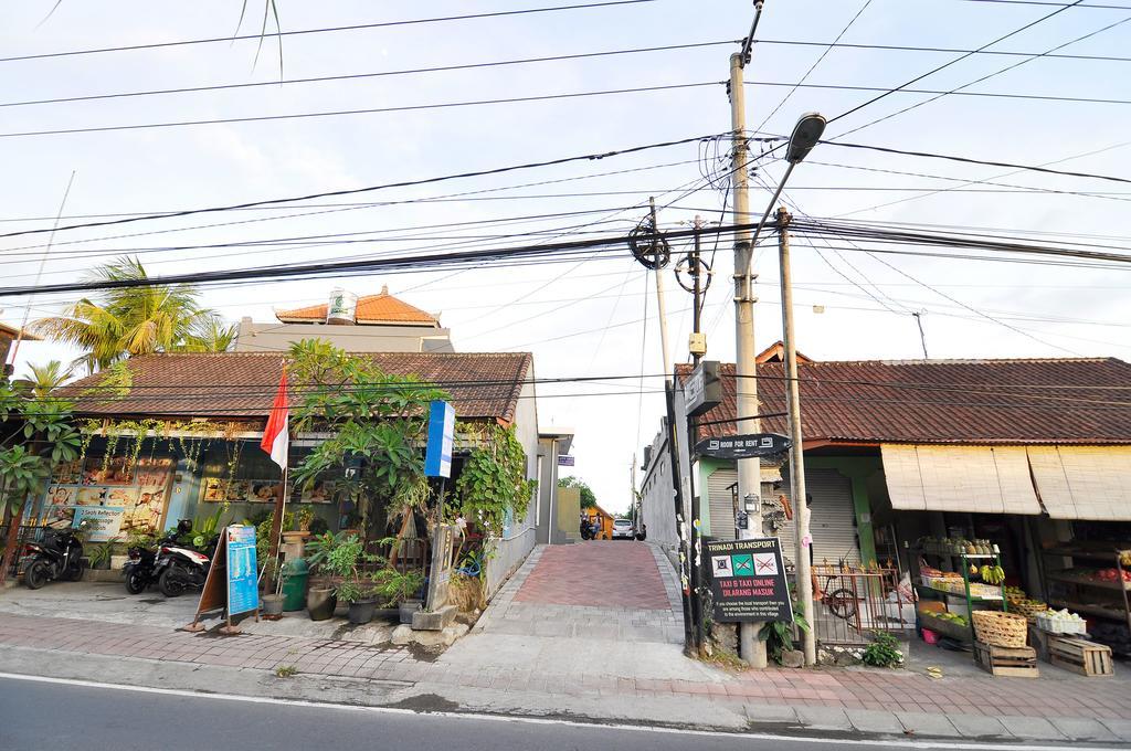Happy Devi Guesthouse Canggu Eksteriør billede